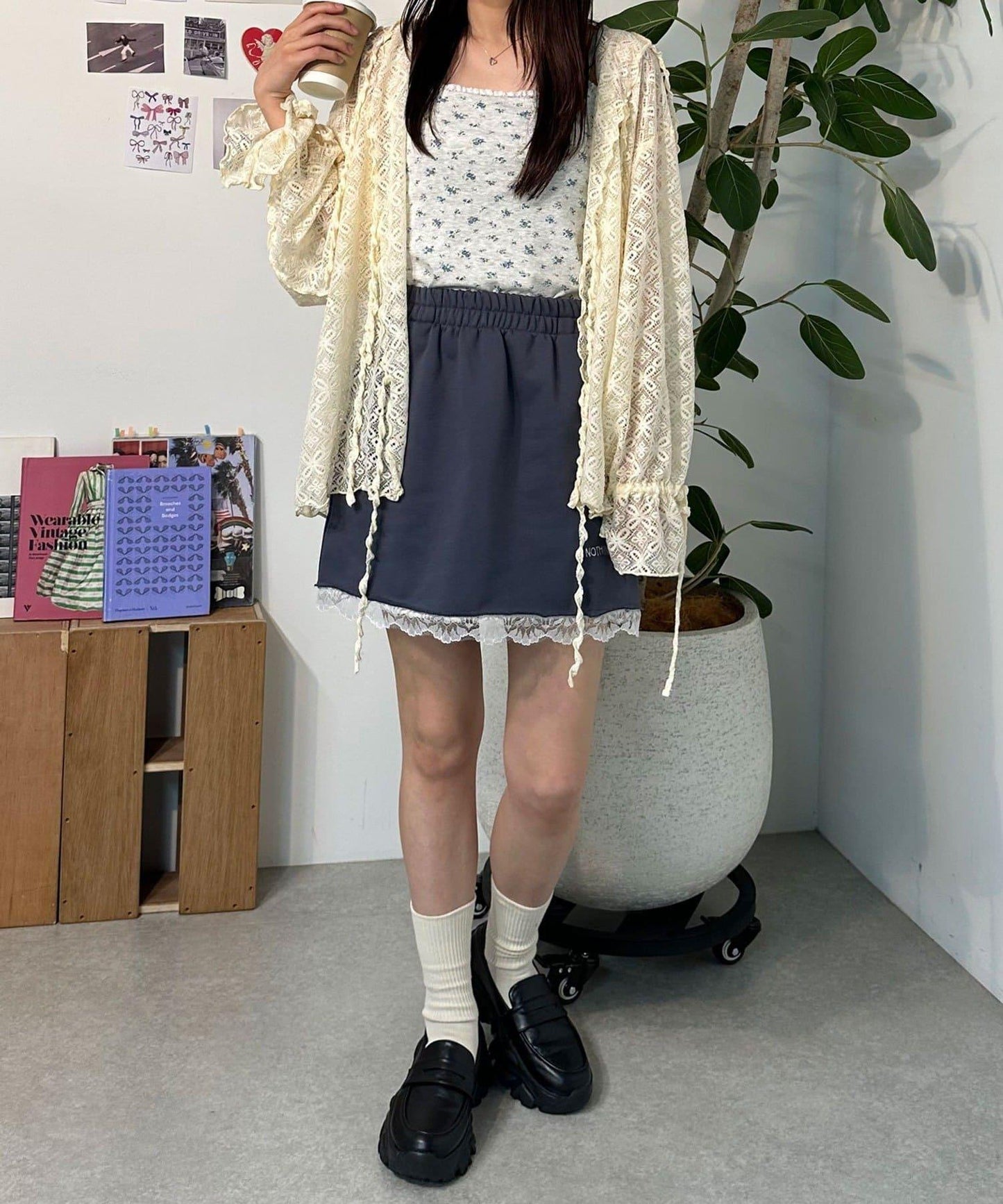 【中性款】小花紋蕾絲杯託吊帶背心