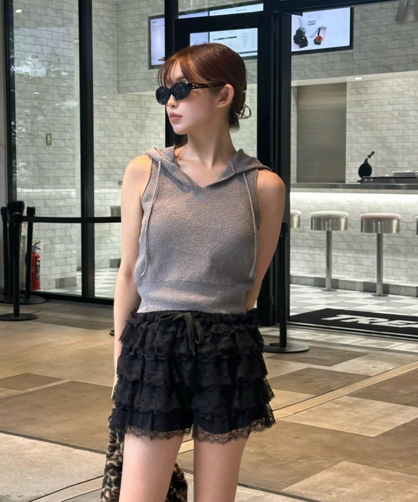 斯基普阿美斯利胸部刺繡連帽針織衫