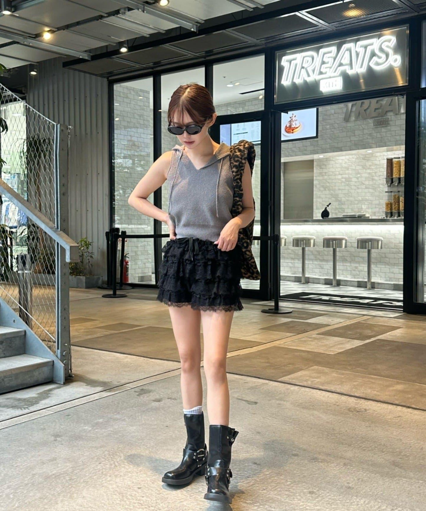 斯基普阿美斯利胸部刺繡連帽針織衫