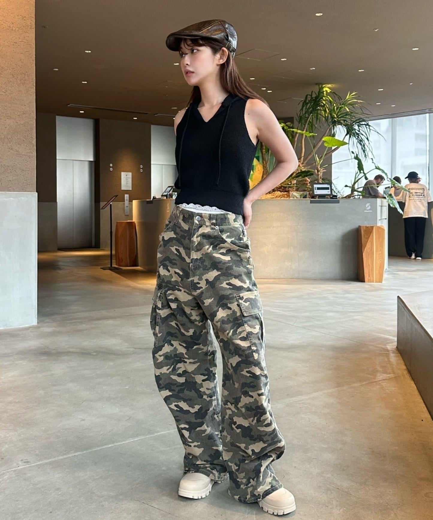 斯基普阿美斯利胸部刺繡連帽針織衫