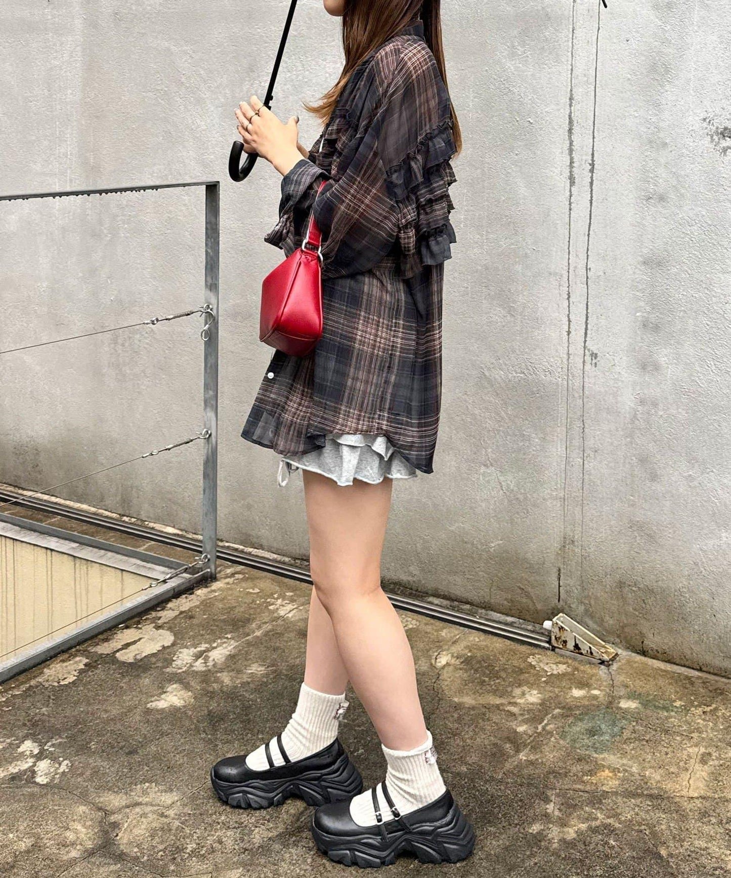 荷葉邊拼接上衣
