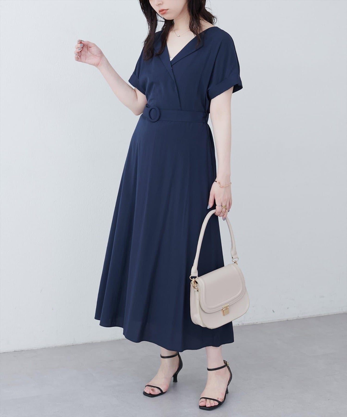 【限定】三角形領連衣裙