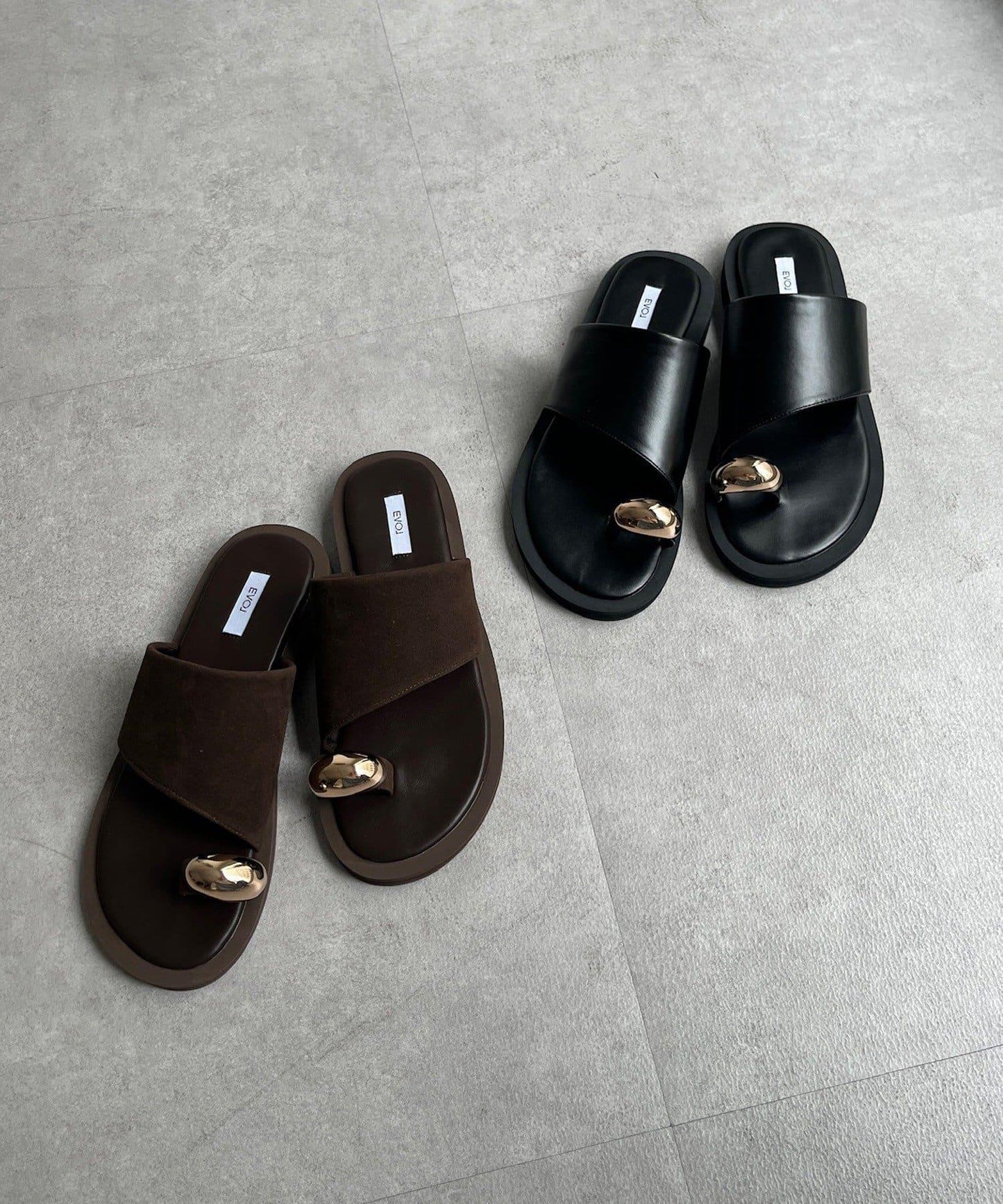 金色環形夾趾涼鞋