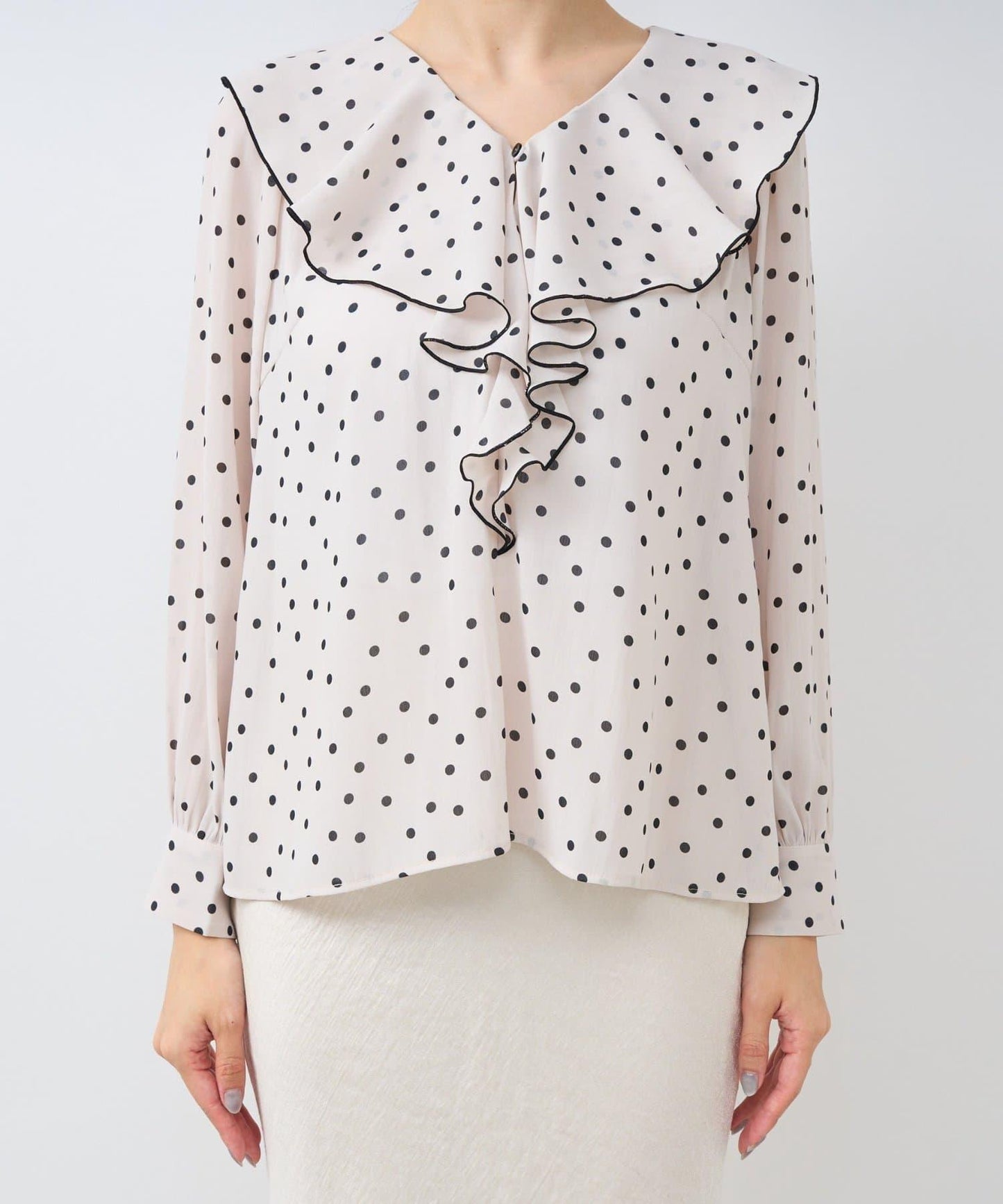 圓點荷葉邊襯衫