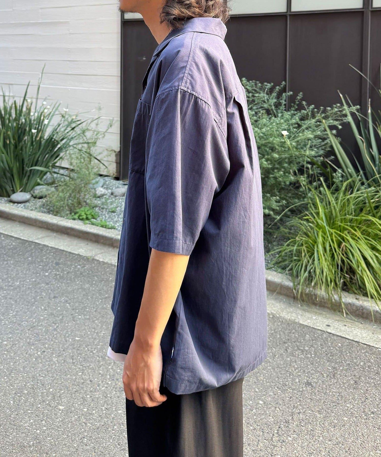 復古風開領襯衫