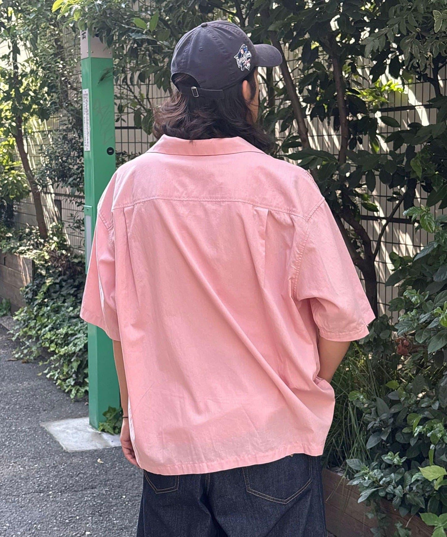 復古風開領襯衫