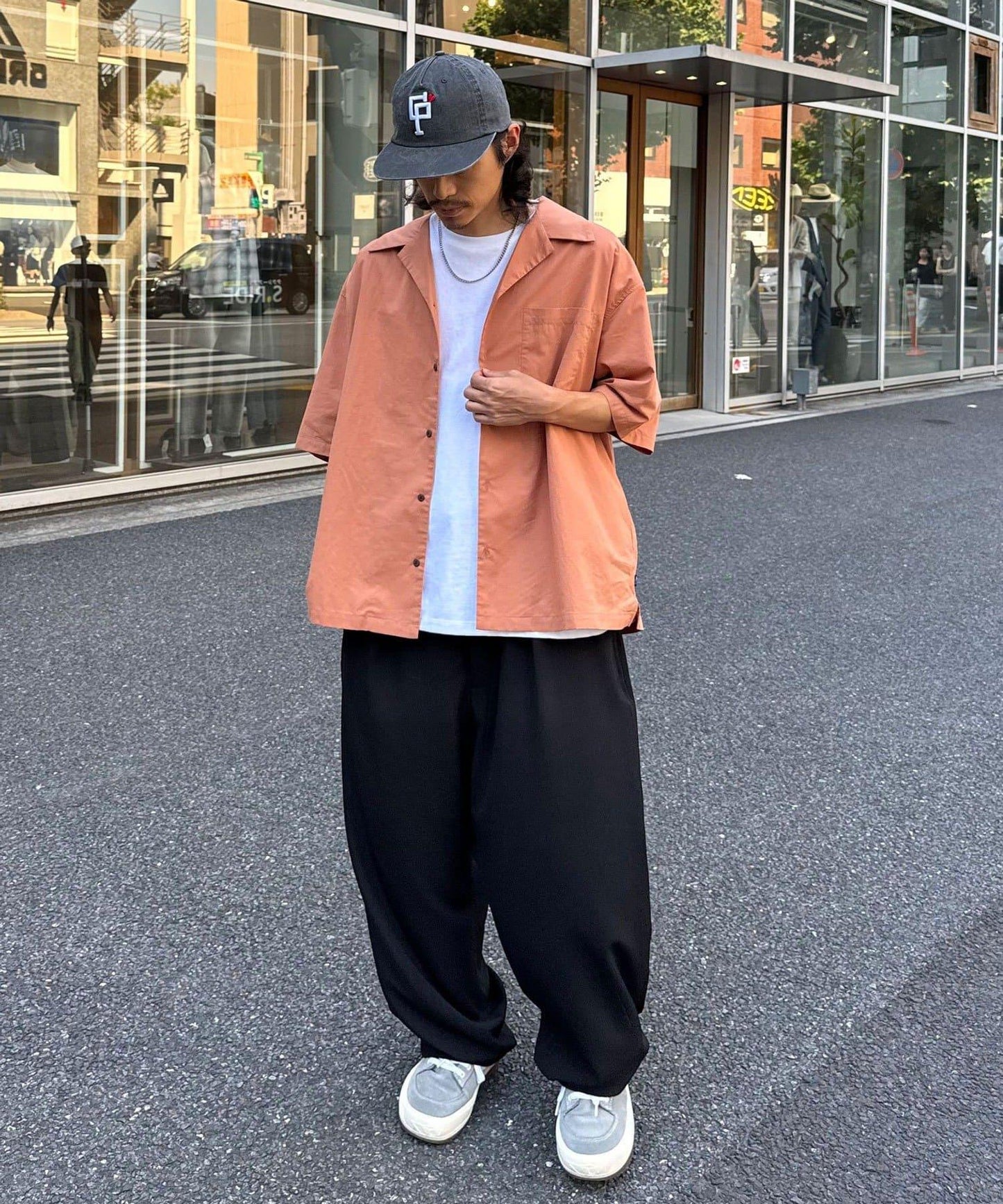 復古風開領襯衫