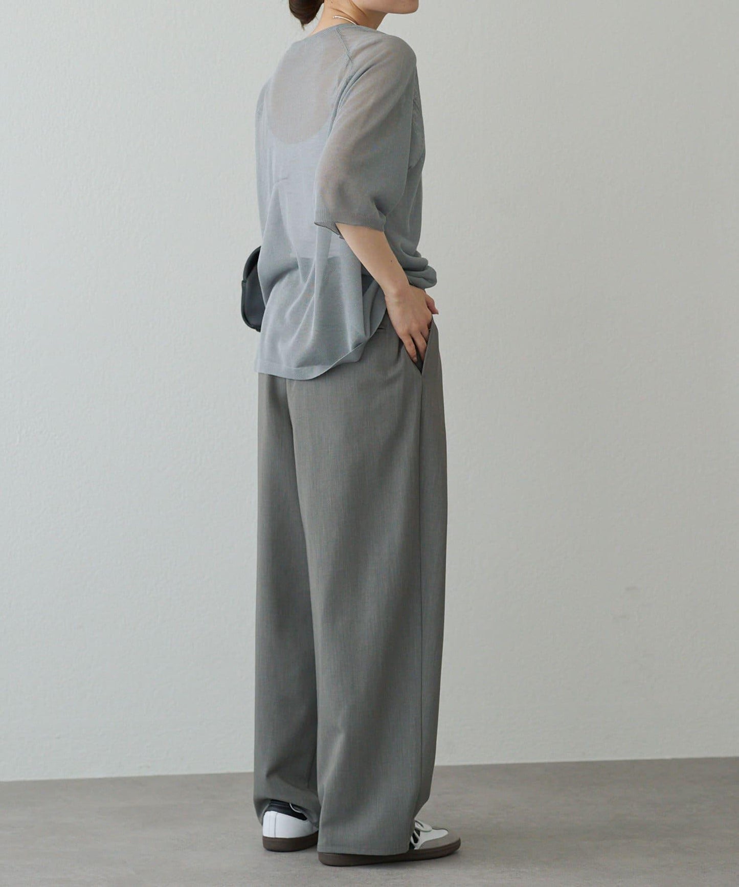 雙褶高腰彈力褲