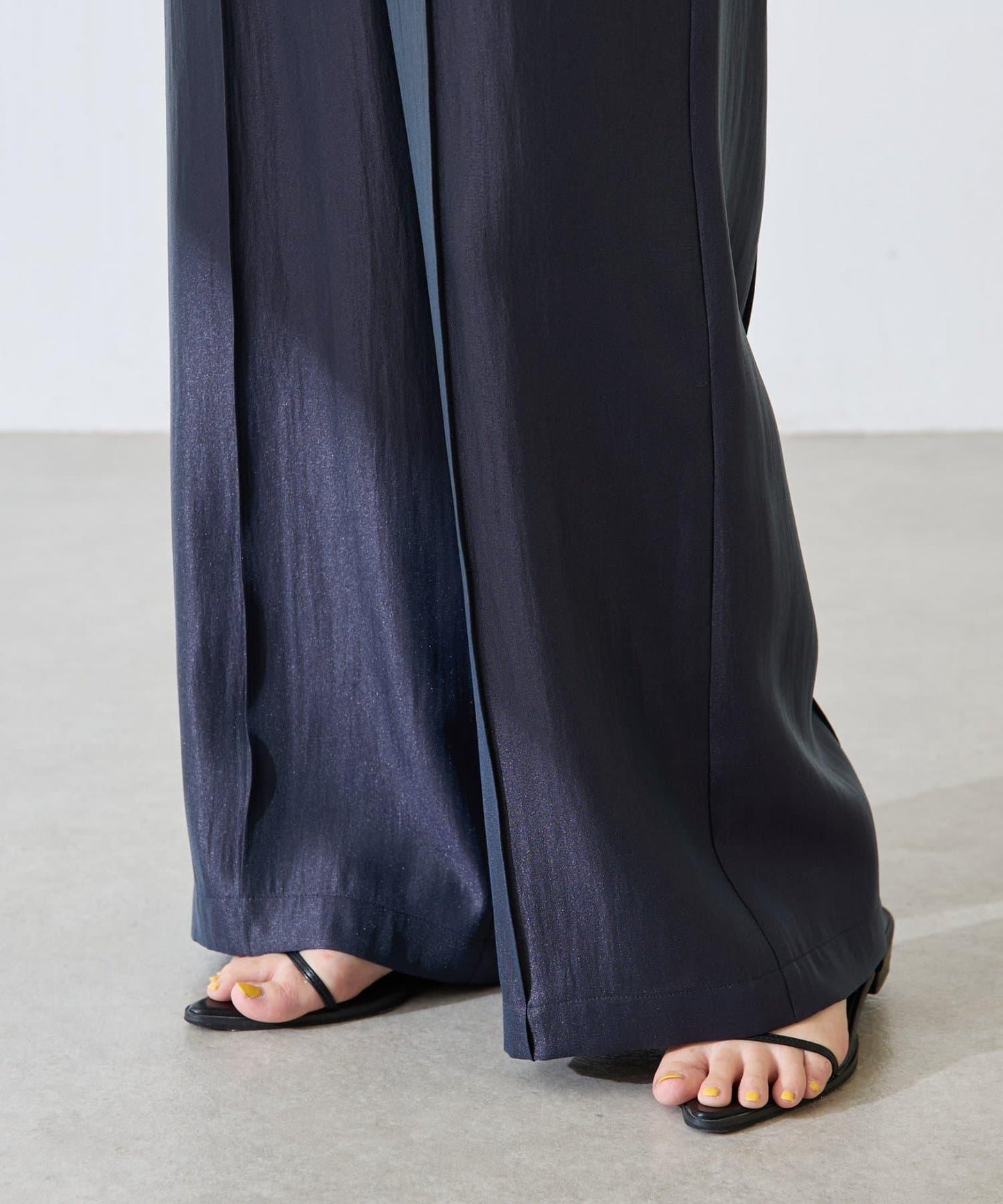 【2尺碼展開】緞面寬鬆長褲