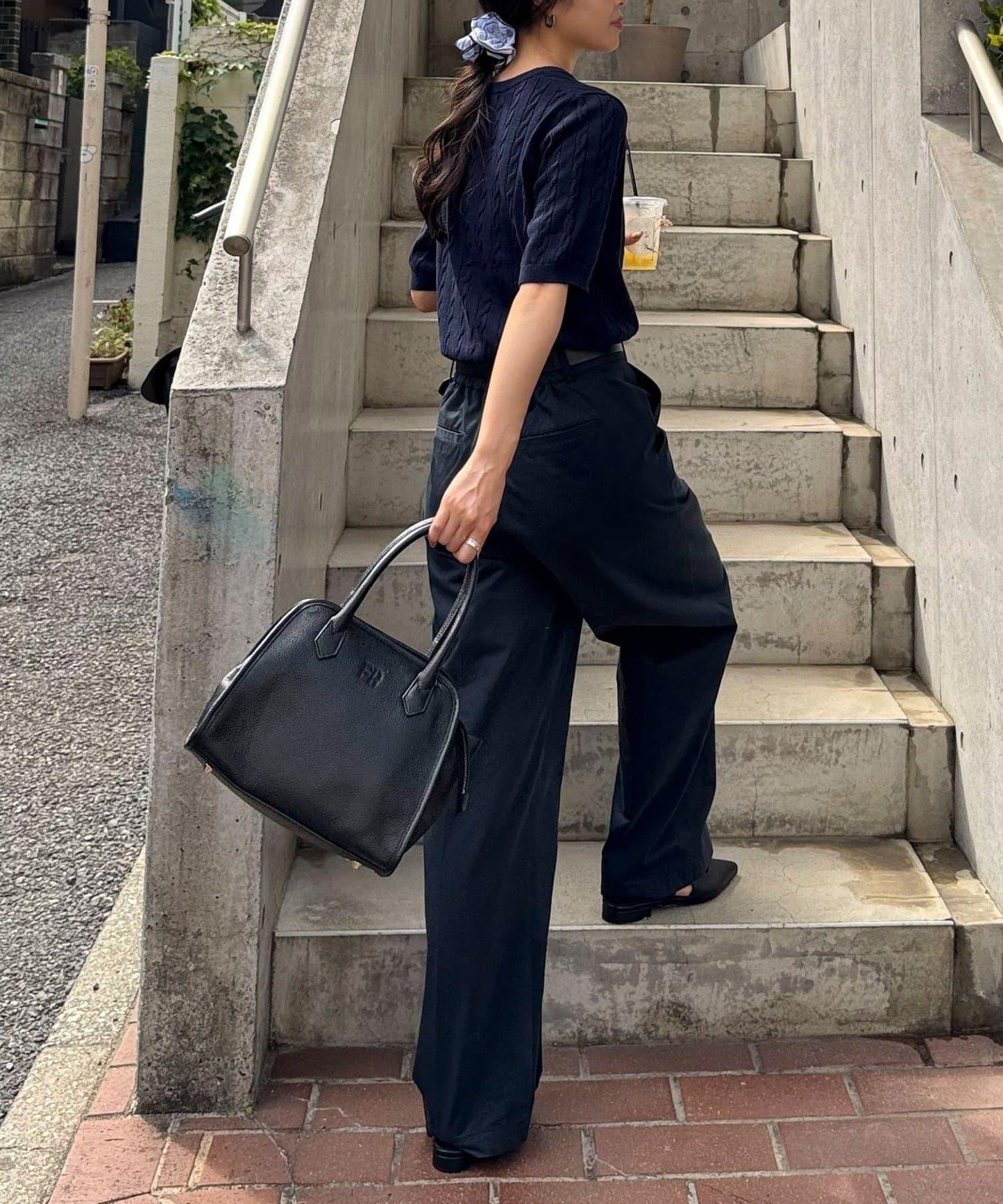 FR梯形皮革手提包