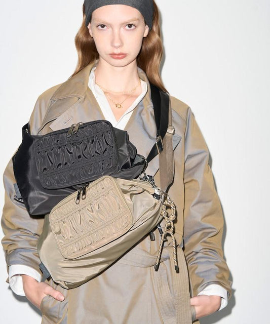 聯名 褶皺口袋 肩包