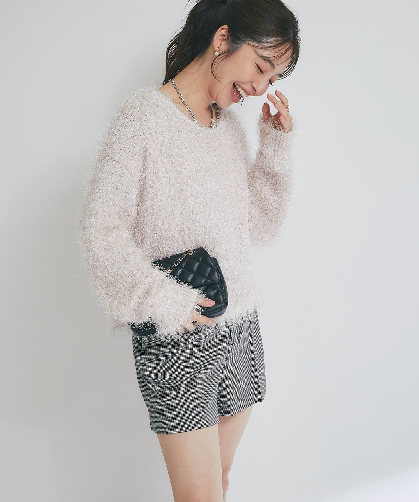 羽毛亮絲針織衫