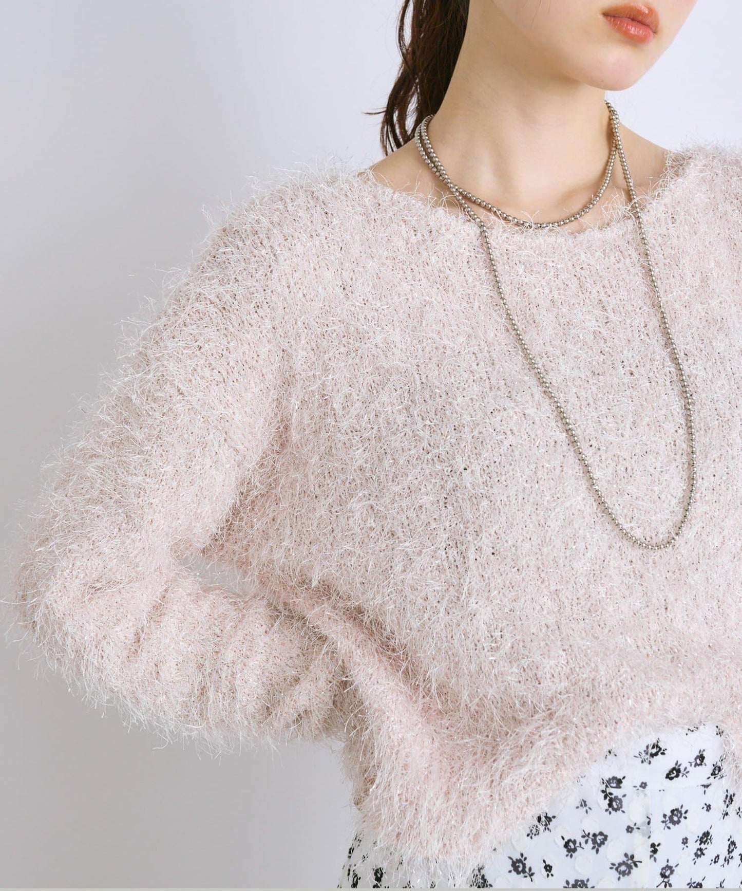 羽毛亮絲針織衫