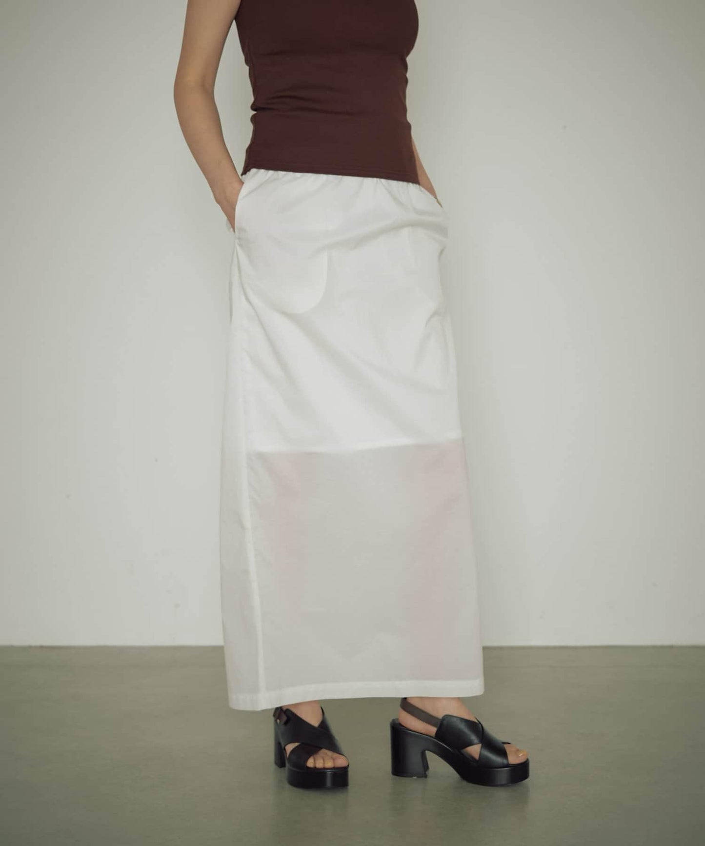 【自然風】透明尼龍緊身裙