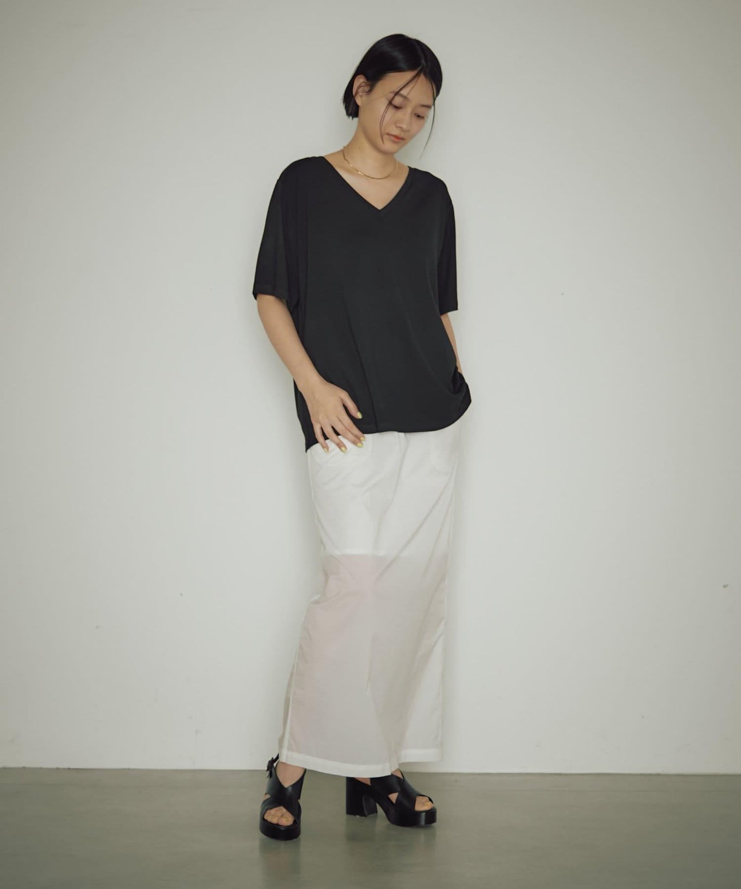 【自然風】透明尼龍緊身裙