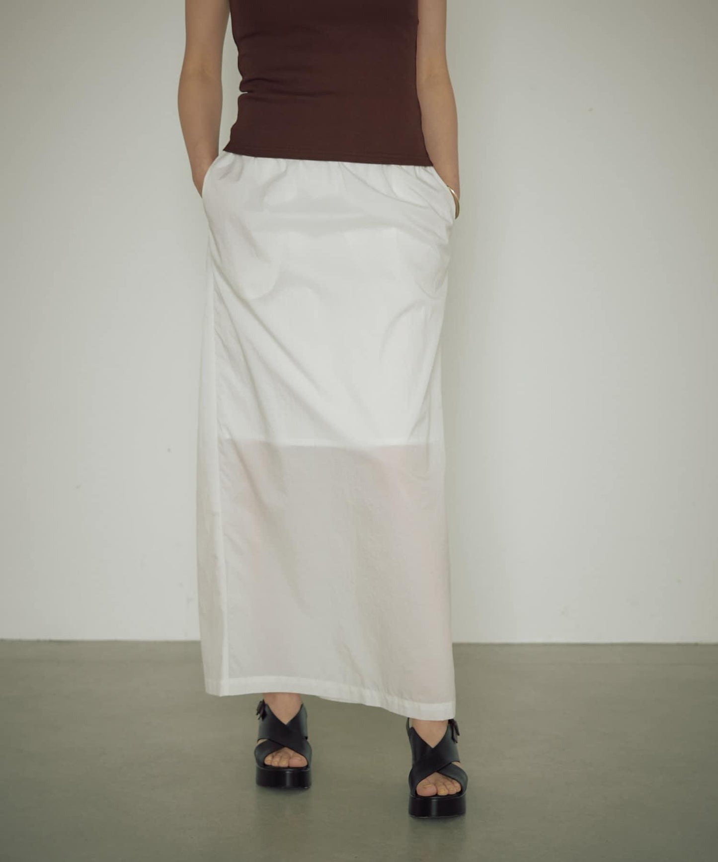 【自然風】透明尼龍緊身裙