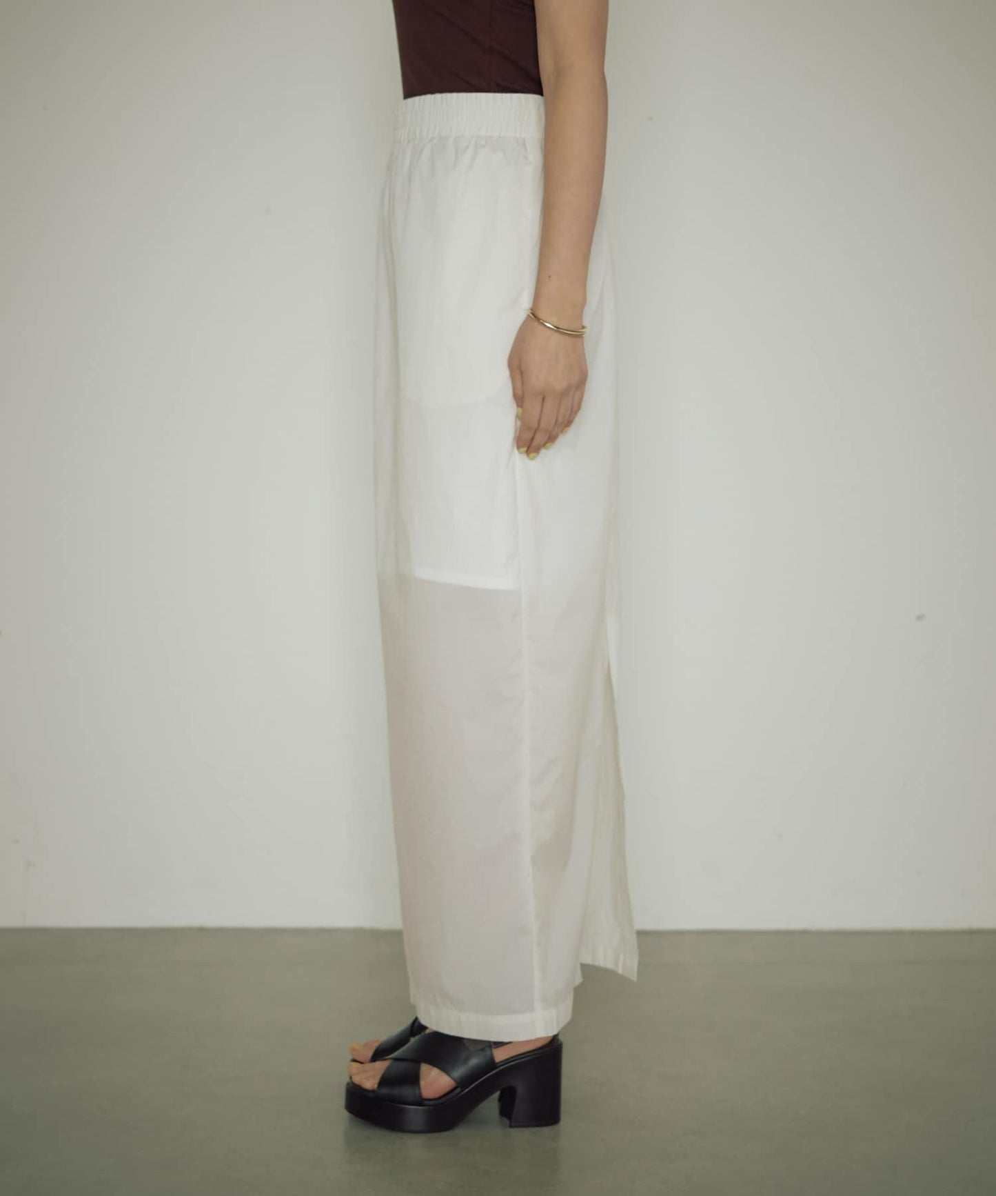 【自然風】透明尼龍緊身裙