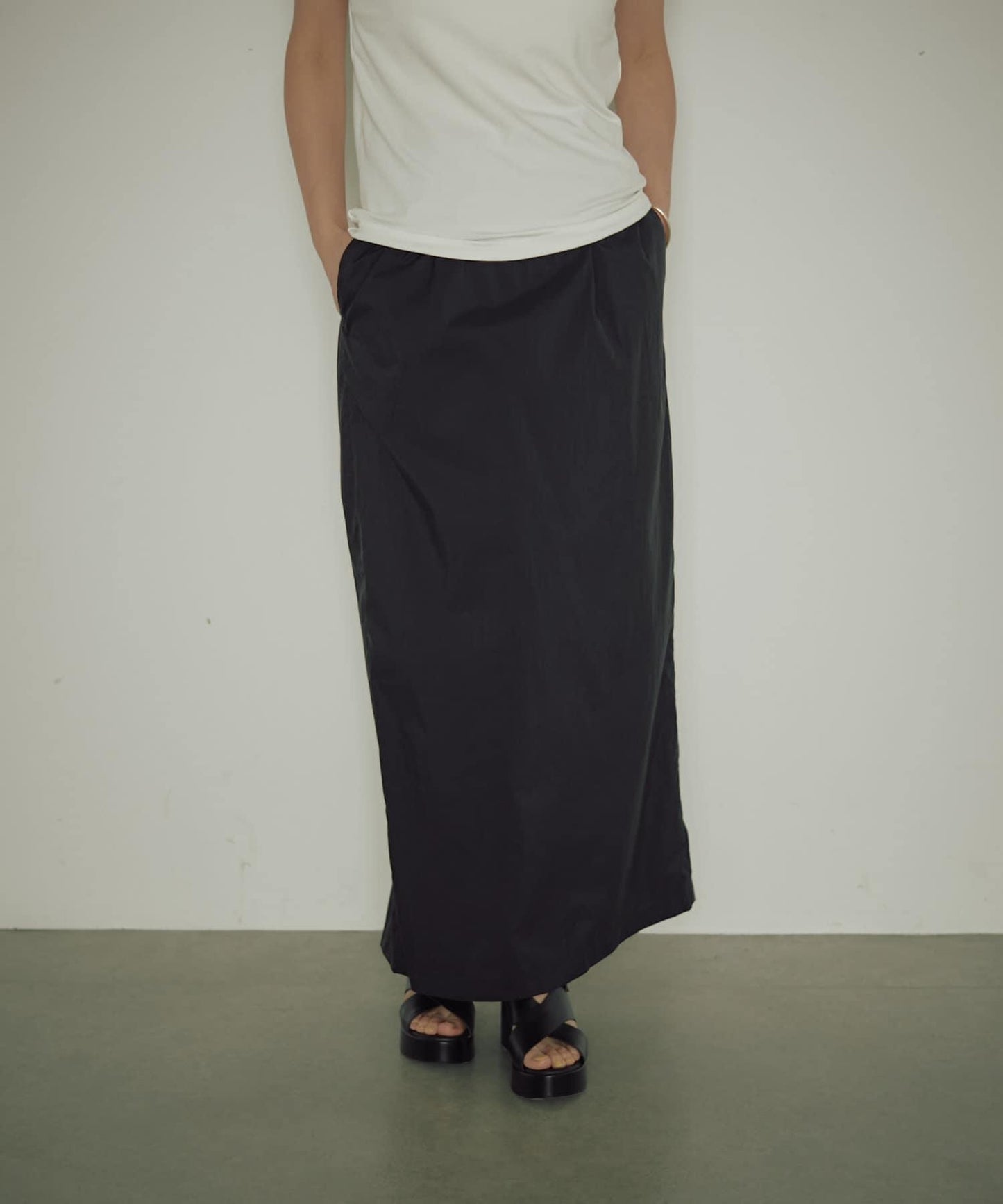 【自然風】透明尼龍緊身裙