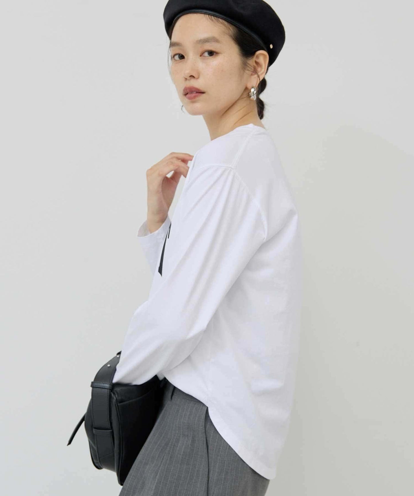 圓形logo T-shirt