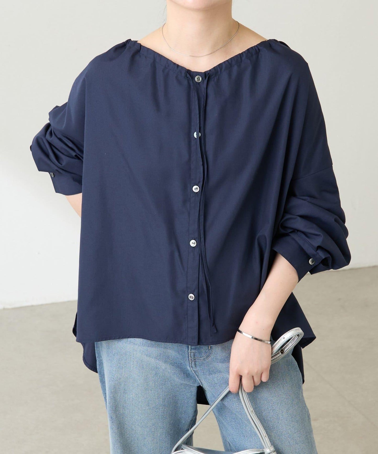 【可改變領口設計】領口褶皺襯衫