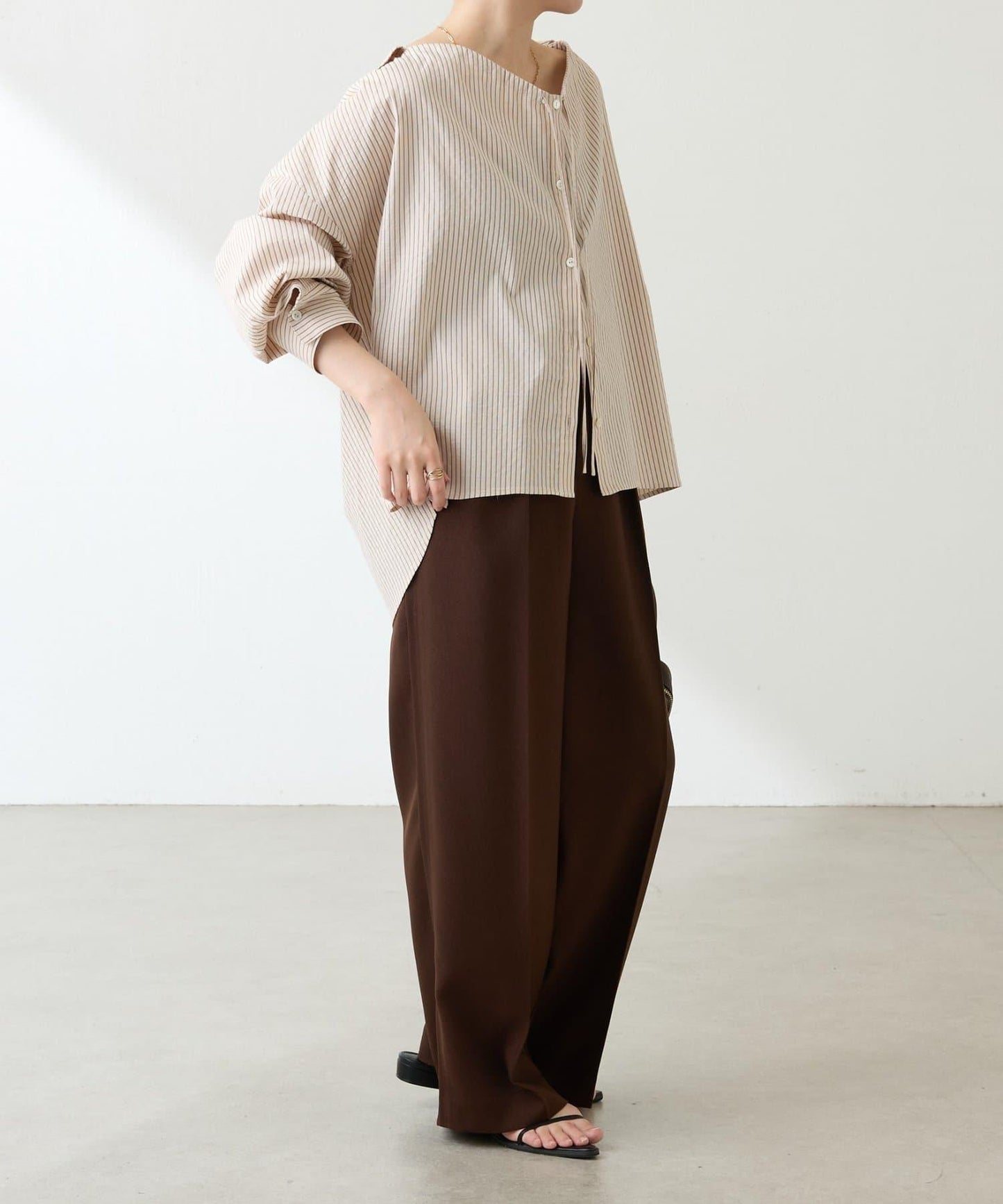 【可改變領口設計】領口褶皺襯衫