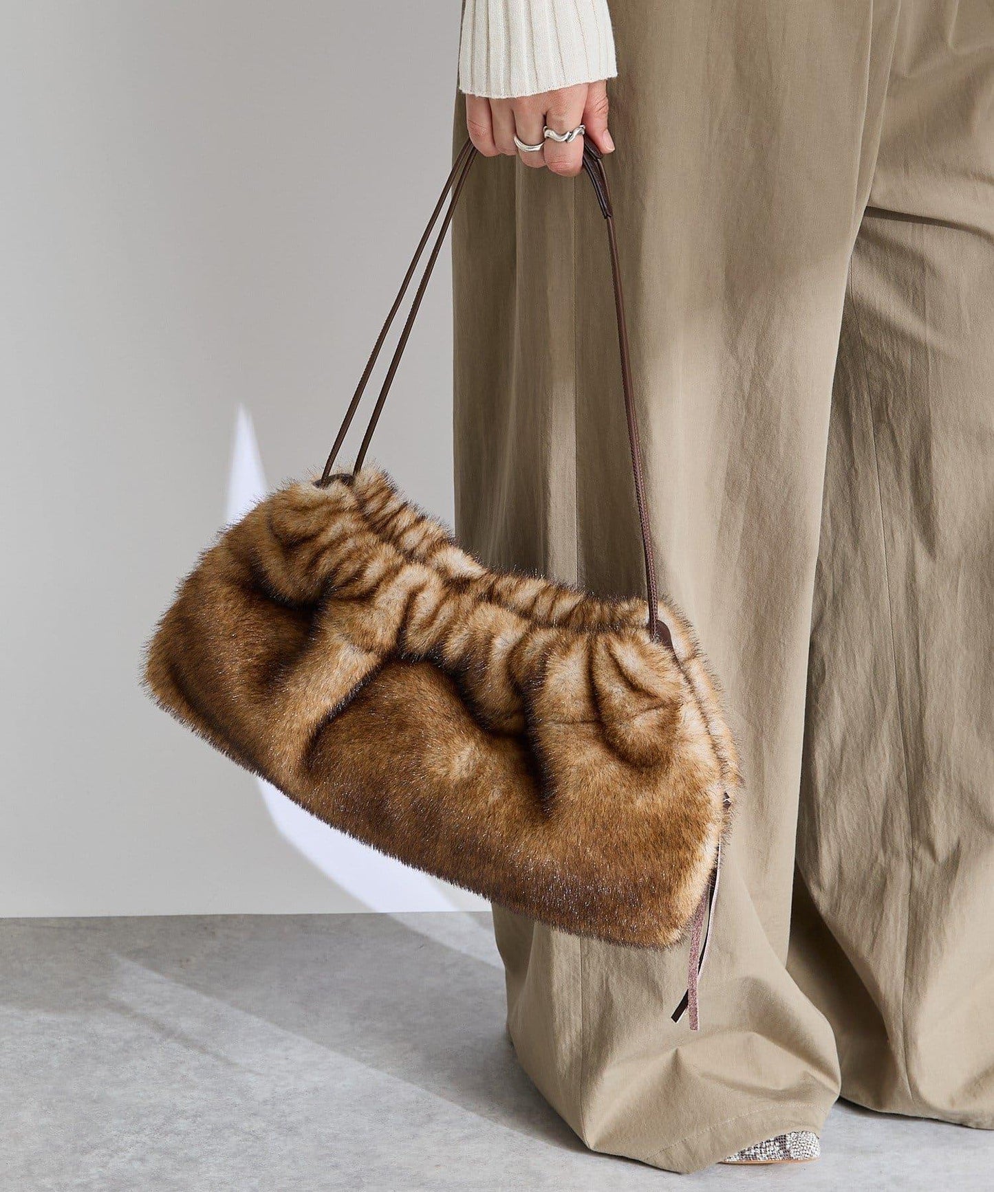 【提升季節氛圍】假毛繩提包