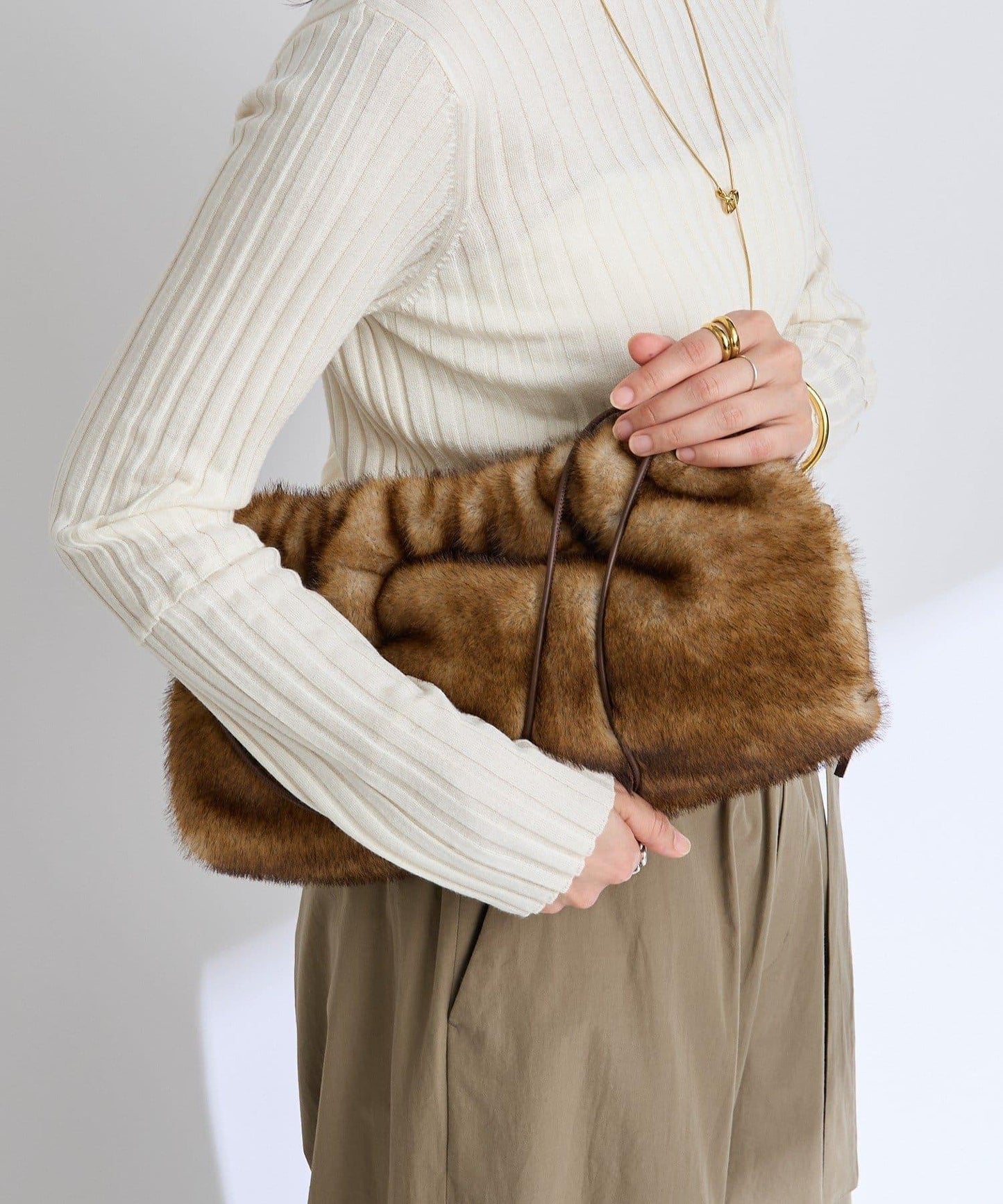 【提升季節氛圍】假毛繩提包