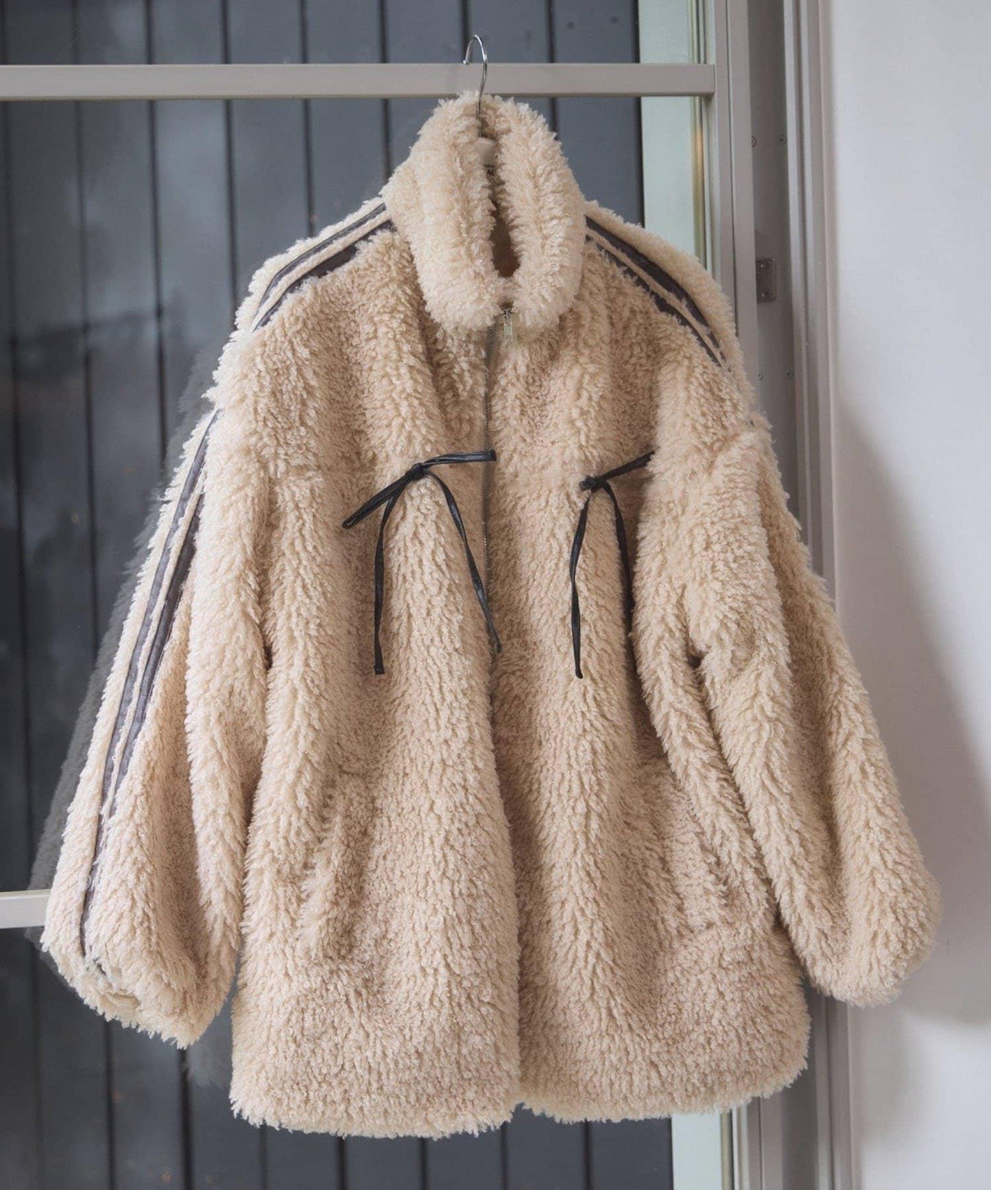 【復古款】蝴蝶結毛絨夾克/可拆卸蝴蝶結