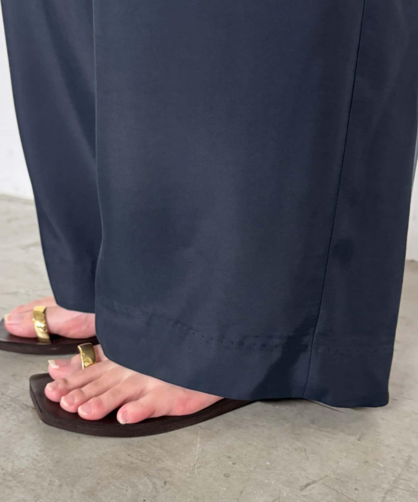 【Loungedress】荷葉邊休閒長褲