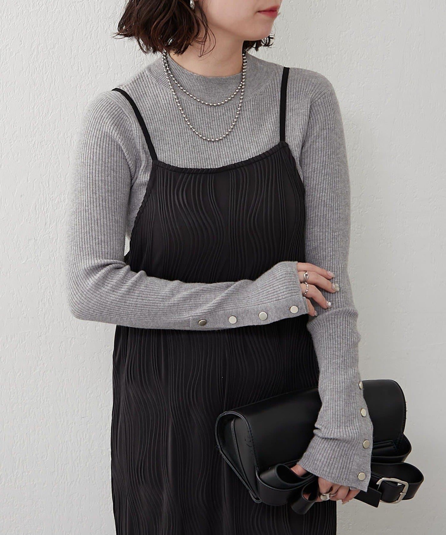 袖釦高領條紋套頭衫