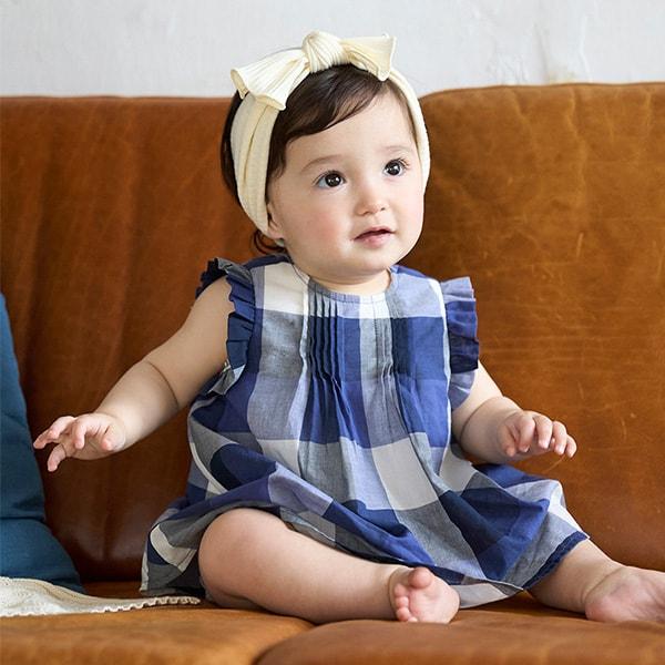 肩部鏤空格紋連衣裙