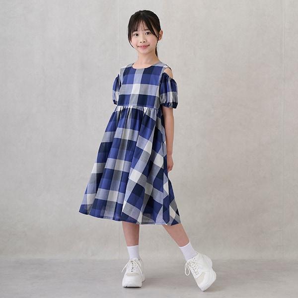 肩部鏤空格紋連衣裙