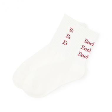 背面標誌提花襪