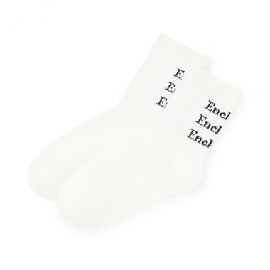 背面標誌提花襪