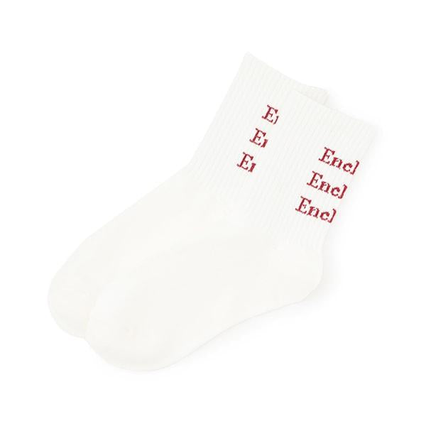 背面標誌提花襪