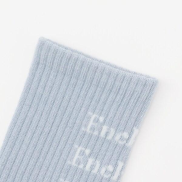 背面標誌提花襪