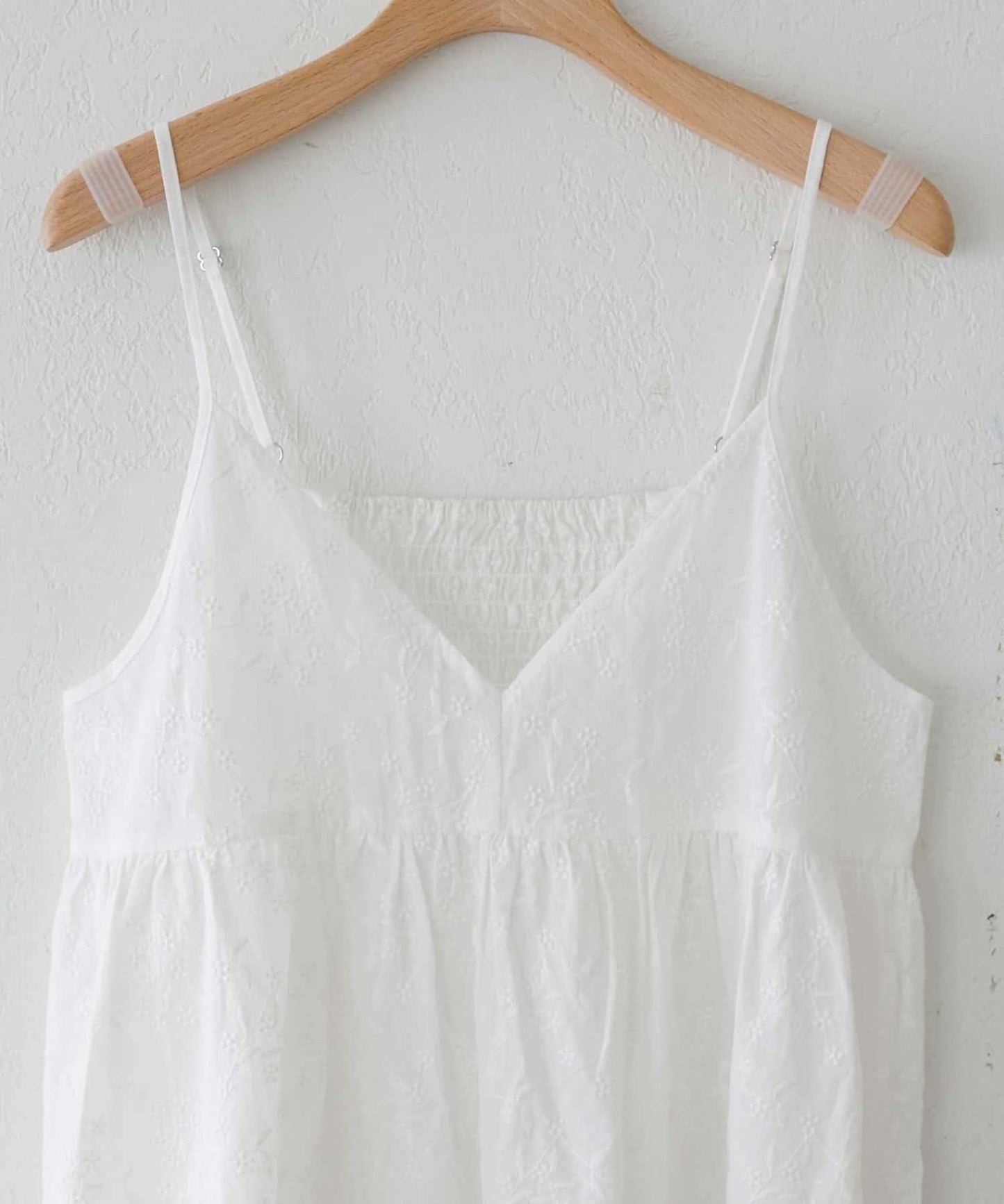 【Discoat】面料刺繡吊帶長款上衣