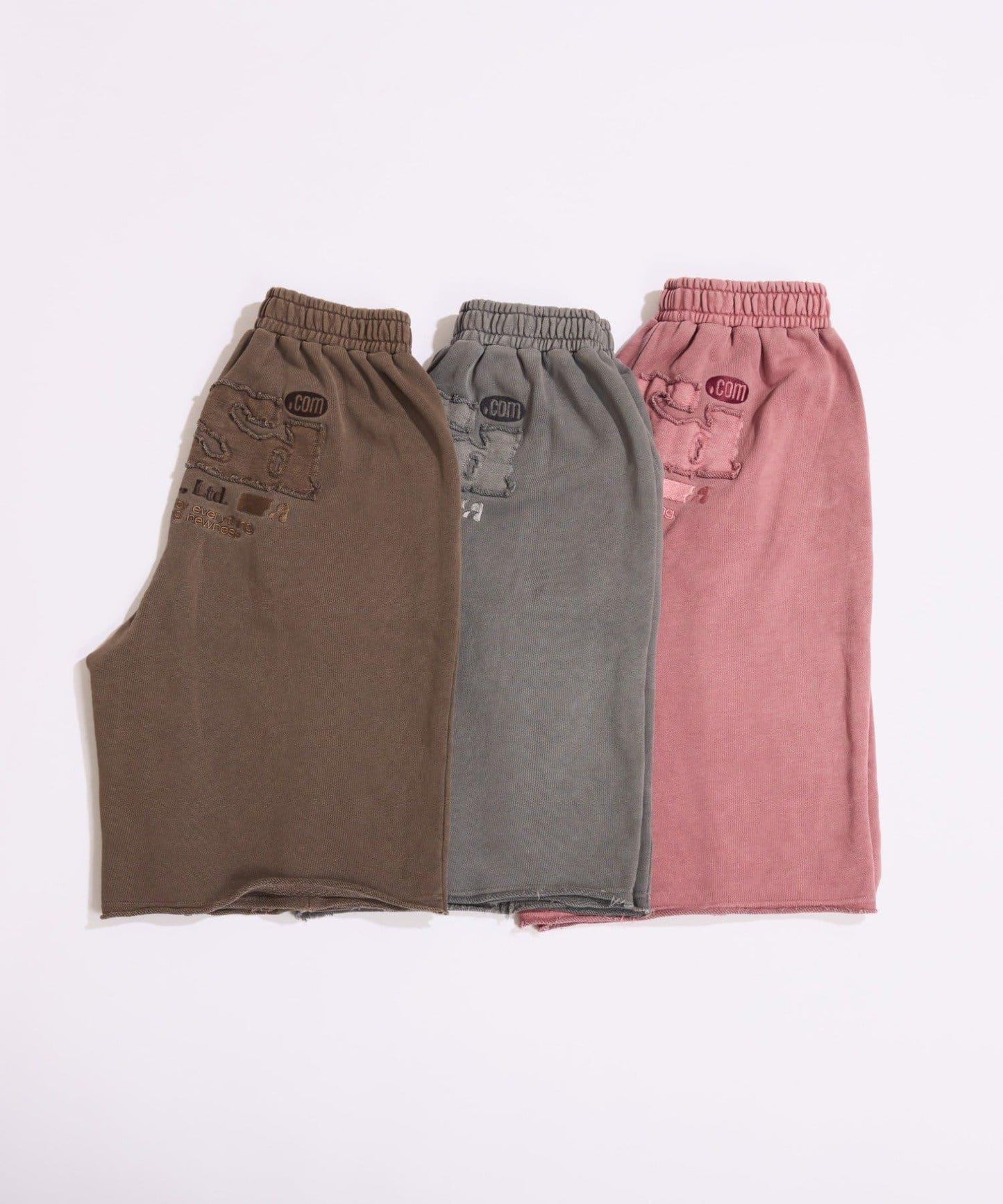 【OddStudio】ピグメントバックダメージロゴスウェットハーフパンツ