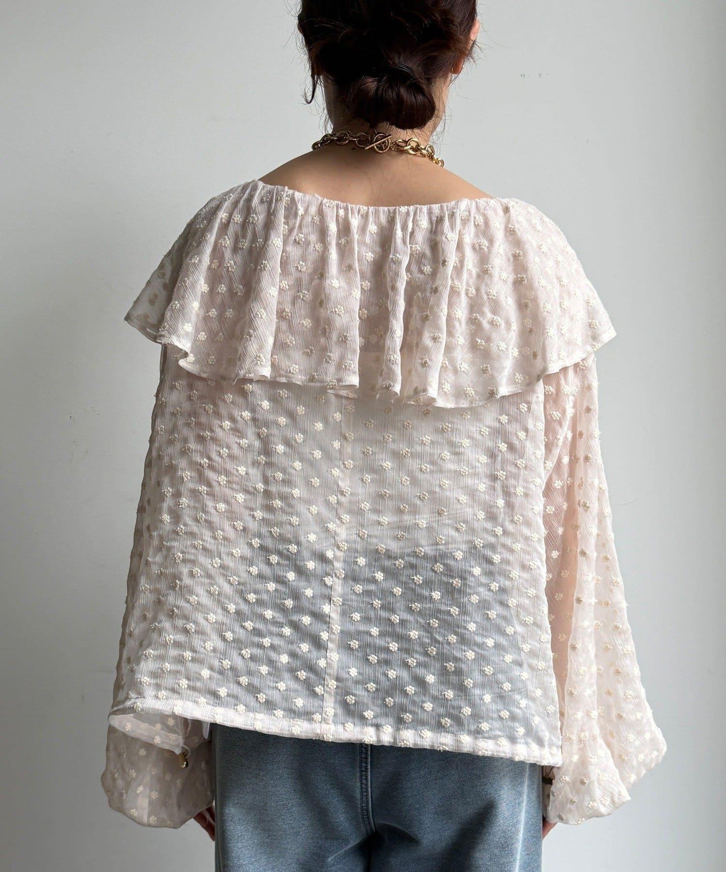 花朵刺繡荷葉邊襯衫