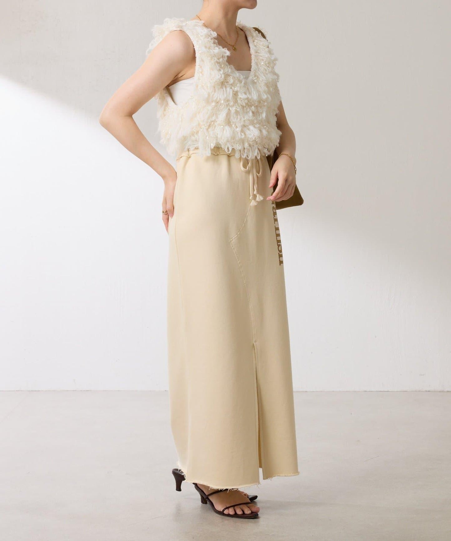 【ロングシーズン使える】クロップドニットベスト