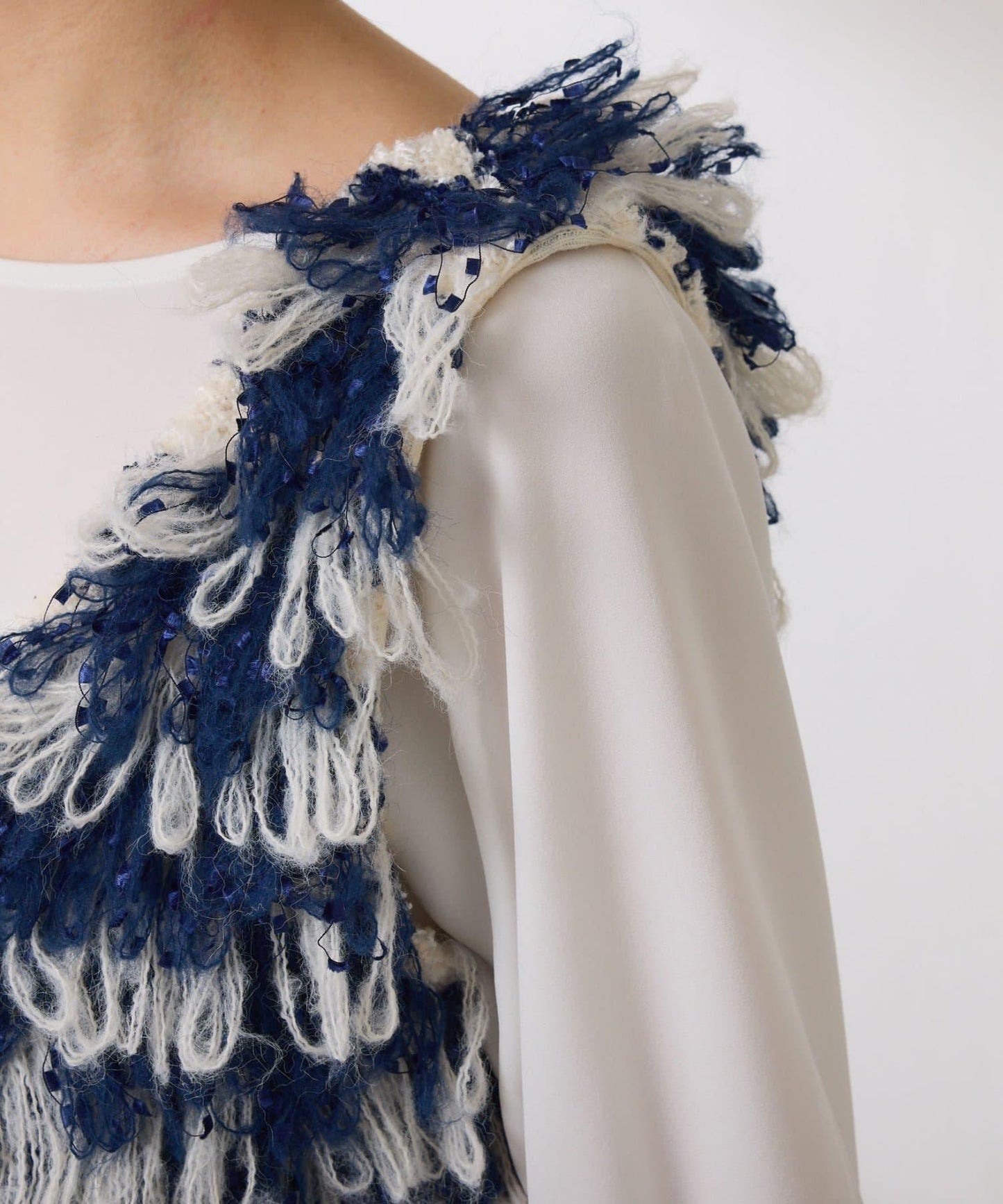 【ロングシーズン使える】クロップドニットベスト