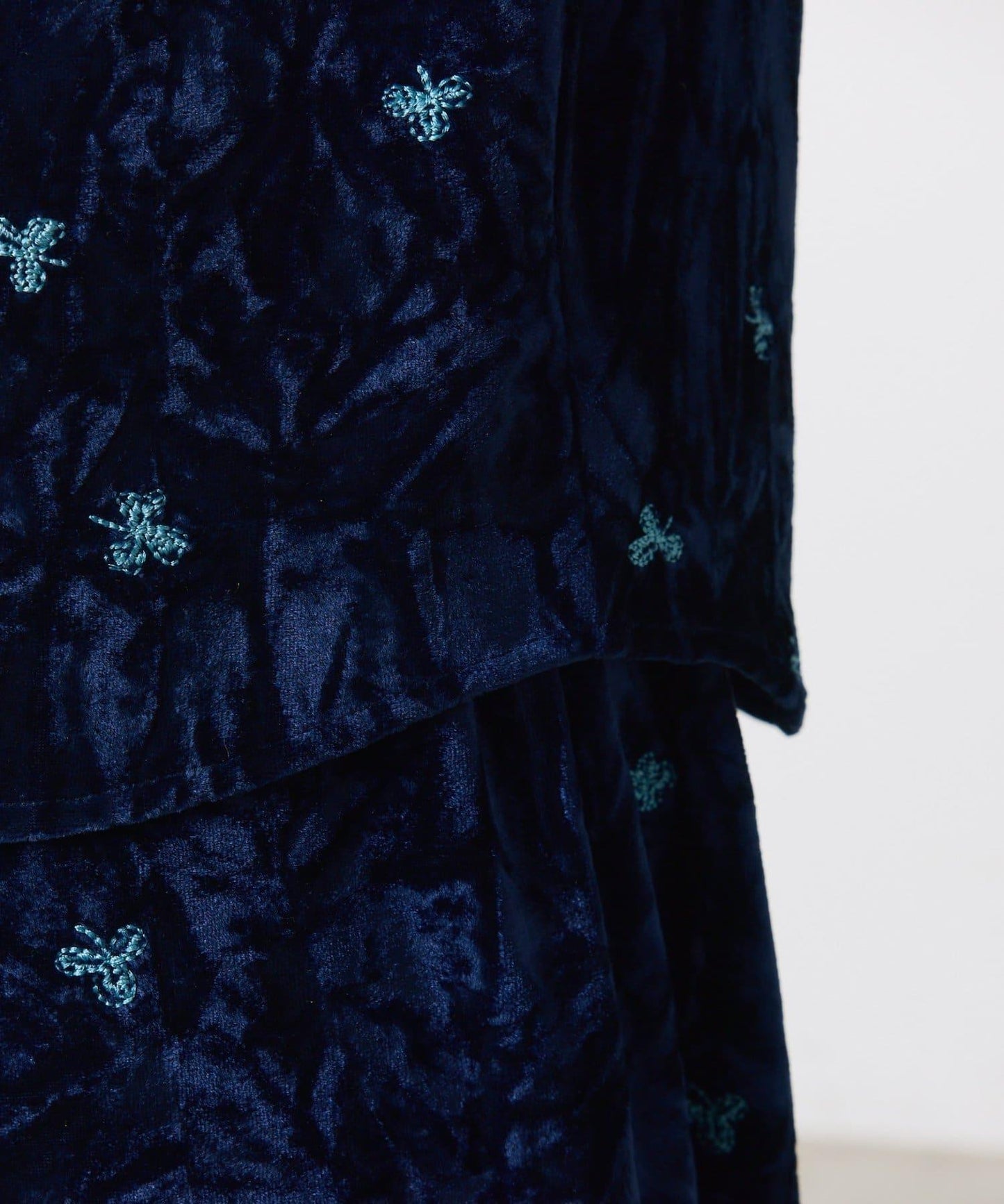 【カセット服】刺繍ベロアカットソー