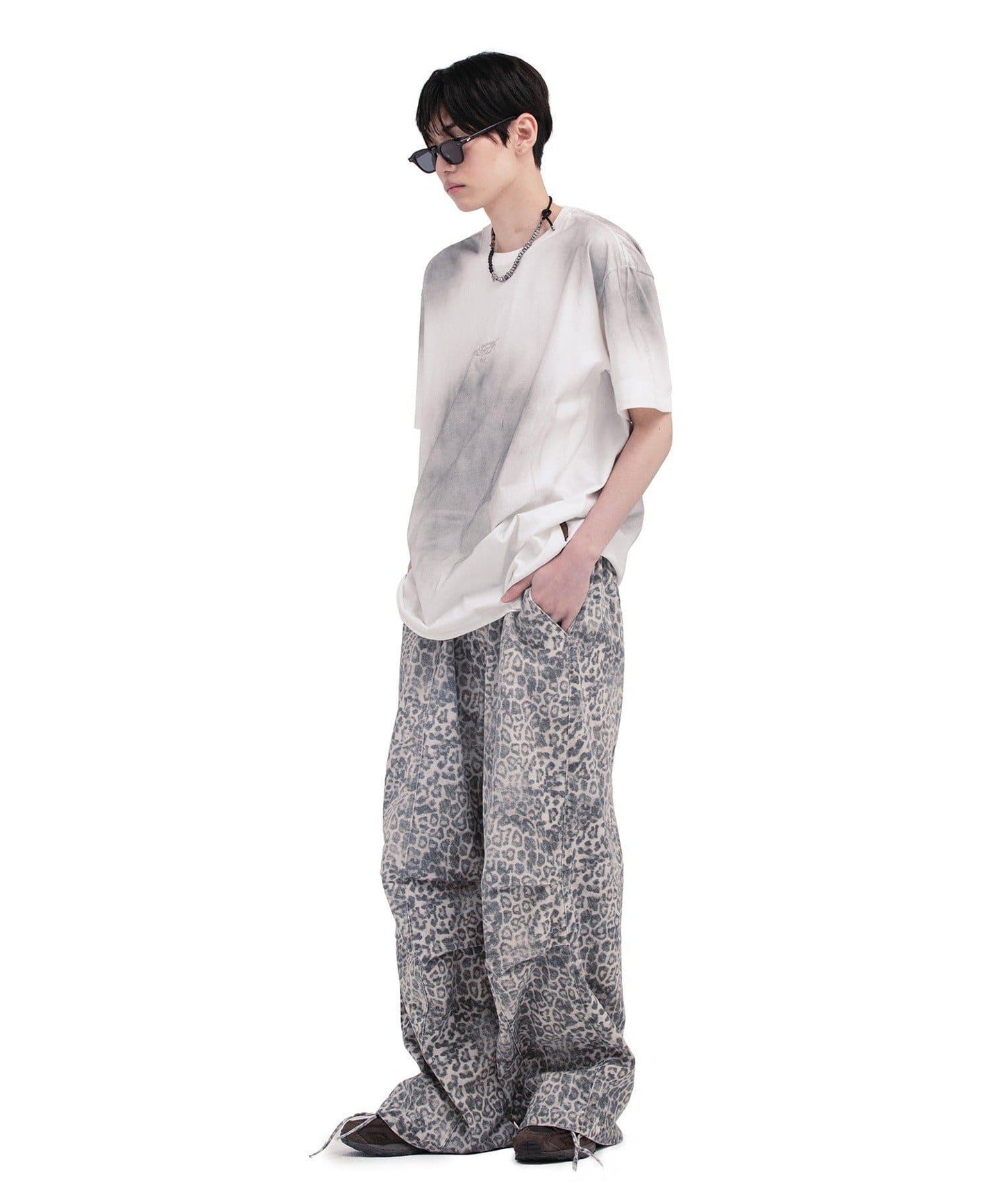 【DEFGARMENTS/デフガーメンツ】FEATHER BLUSH T-SHIRTS