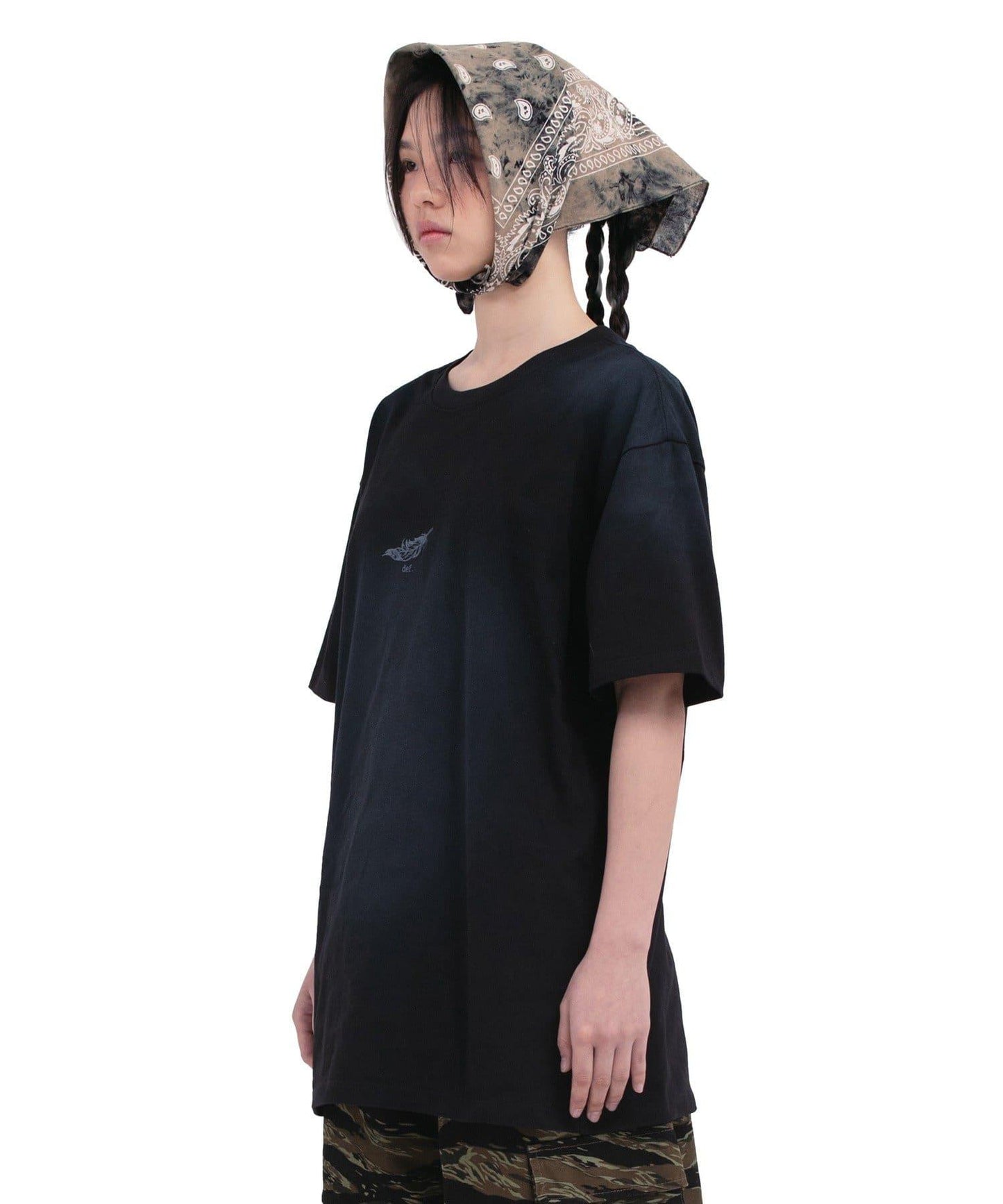 【DEFGARMENTS/デフガーメンツ】FEATHER BLUSH T-SHIRTS