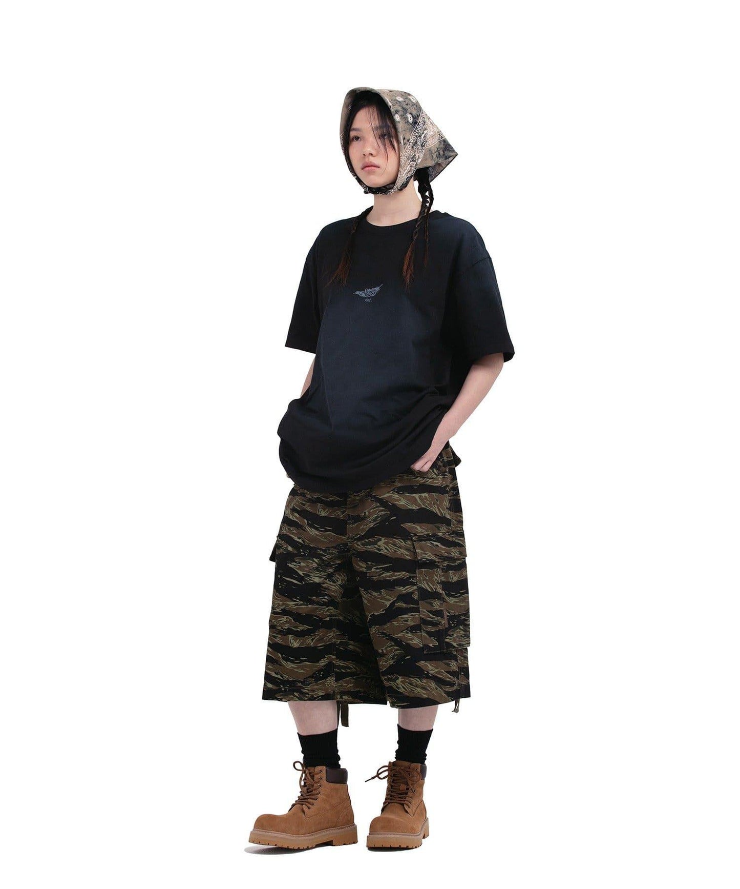 【DEFGARMENTS/デフガーメンツ】FEATHER BLUSH T-SHIRTS
