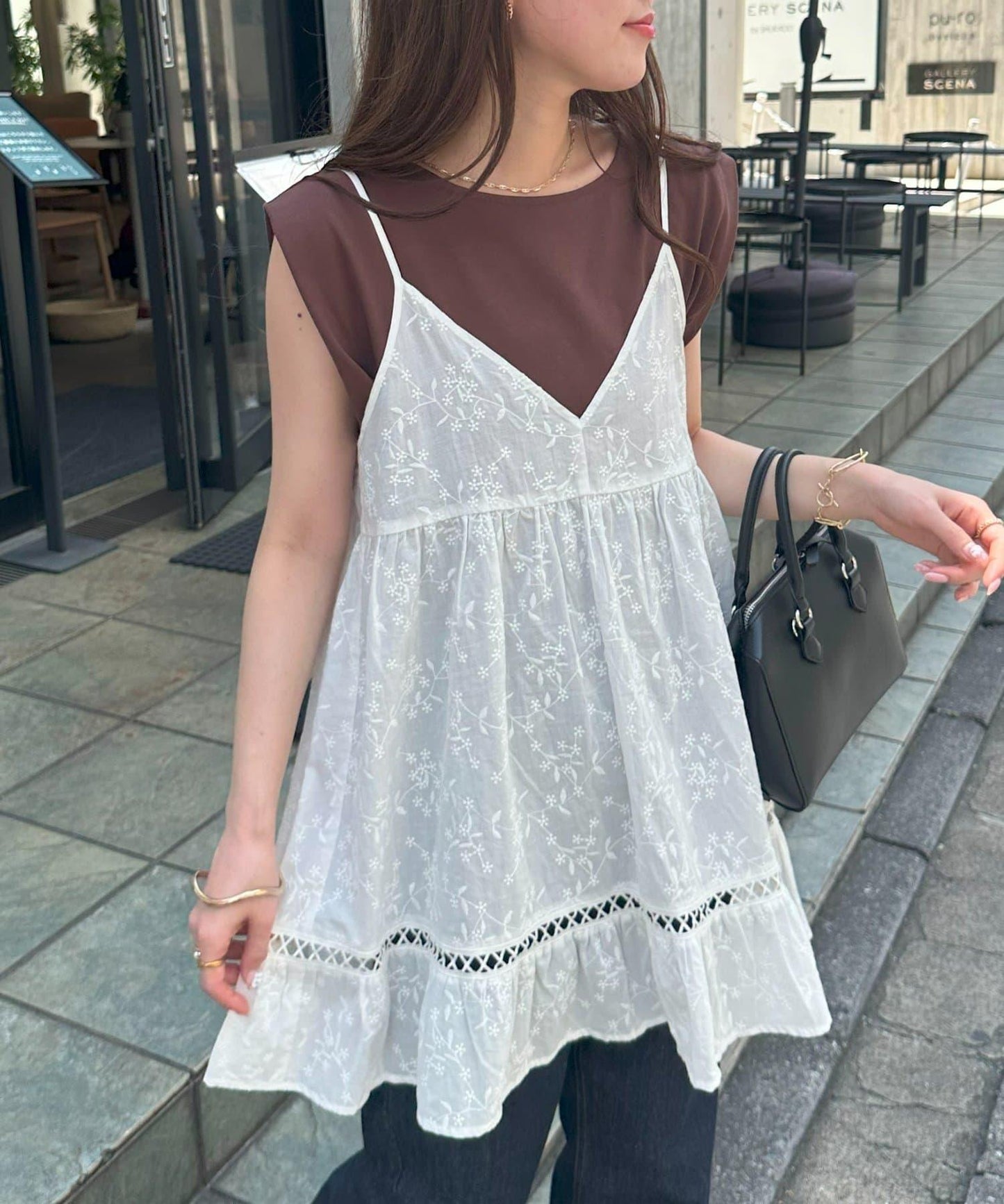 【Discoat】面料刺繡吊帶長款上衣