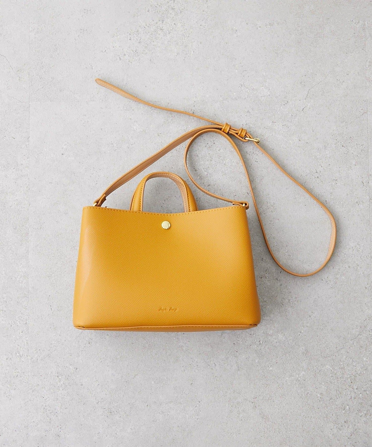 適合日常穿搭的迷你單肩包