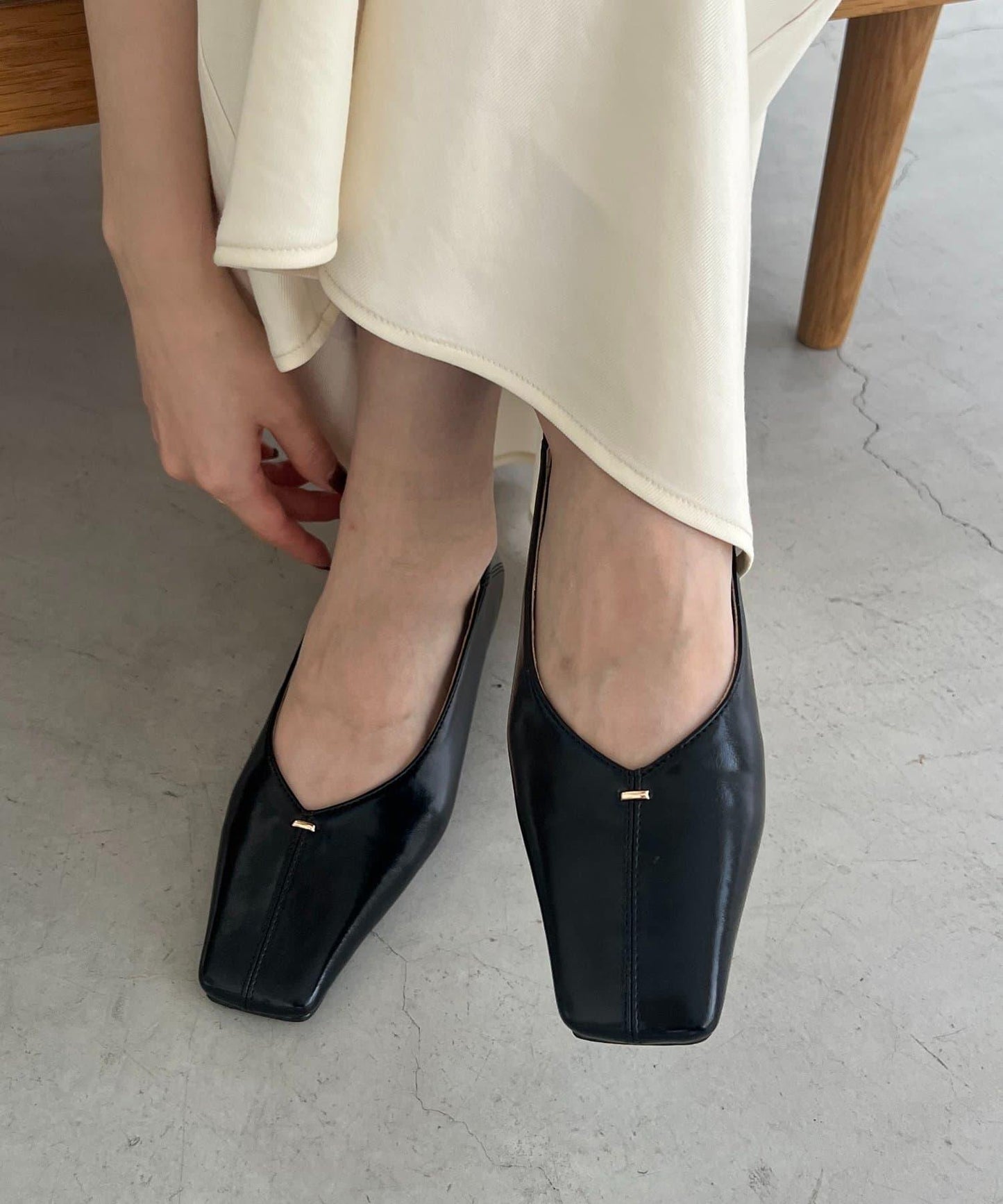 【復古款】方形縫合平底鞋