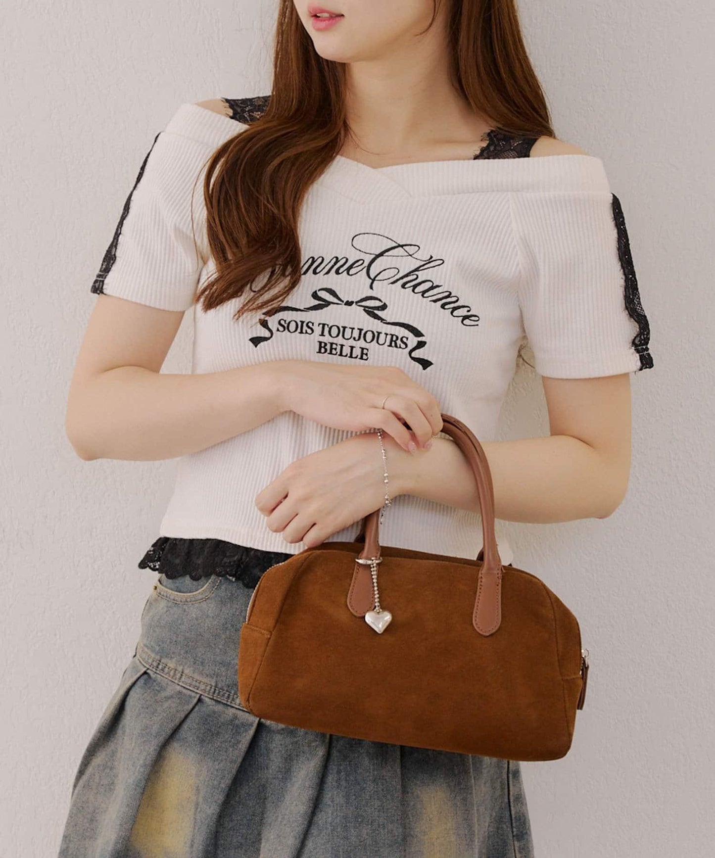 露肩蕾絲裝飾高領上衣