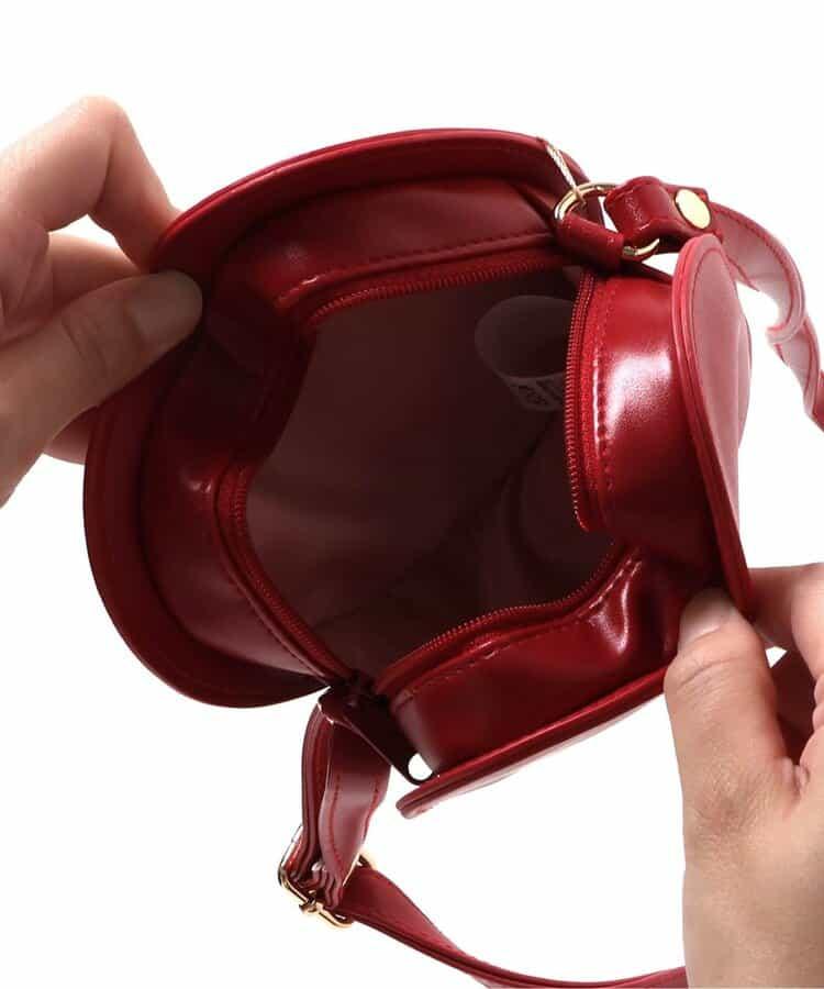 心形挎包